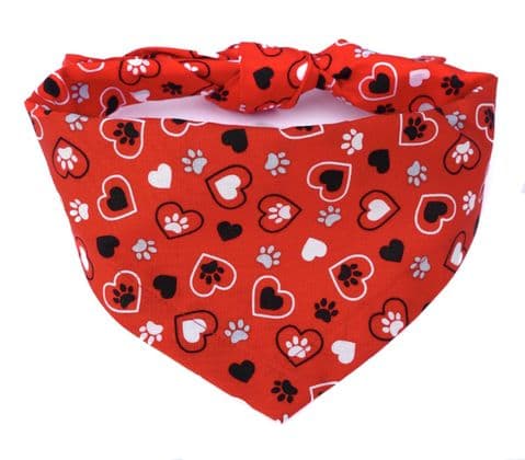 HEARTS & PAWS VALENTINE DOG BANDANA (RED)