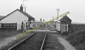 Abererch Railway Station Photo. Pwllheli - Afonwen. Portmadoc Line. (7)