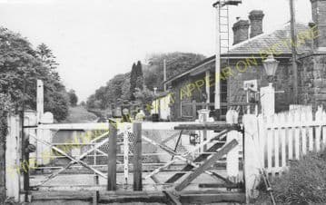 Abergwili Railway Station Photo. Carmarthen - Nantgaredig. Llandilo Line. (3)