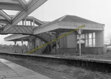 Aboyne Railway Station Photo. Dess - Dinnett. Lumphanan to Ballater Line. (15)