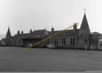 Aboyne Railway Station Photo. Dess - Dinnett. Lumphanan to Ballater Line. (4)