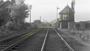 Aby Railway Station Photo. Alford - Authorpe. Willoughby to Louth. GNR (5)