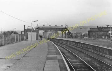Accrington Railway Station Photo. Burnley to Blackburn and Stubbins Lines. (11)