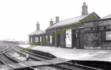 Accrington Railway Station Photo. Burnley to Blackburn and Stubbins Lines. (3)