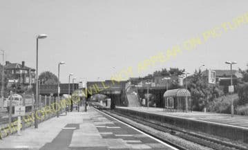 Acton Main Line Railway Station Photo. Paddington - Ealing Broadway Line. (7)
