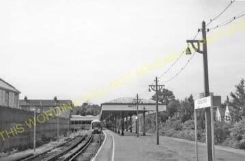 Addiscombe Road Railway Station Photo. Woodside and South Norwood Line. (11)