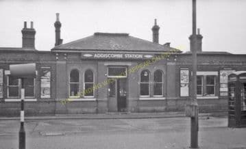 Addiscombe Road Railway Station Photo. Woodside and South Norwood Line. (8)
