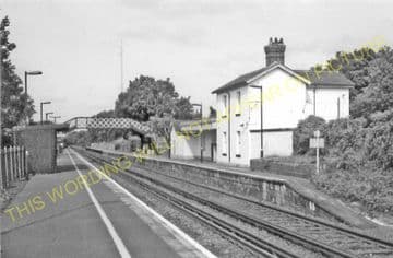 Adisham Railway Station Photo. Shepherdswell - Bekesbourne. Canterbury Line. (7)