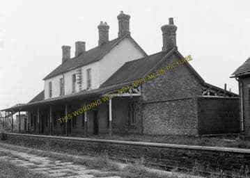 Afonwen Railway Station Photo. Abererch - Criccieth. Pwllheli to Portmadoc. (18)