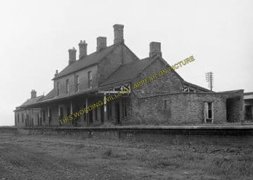 Afonwen Railway Station Photo. Abererch - Criccieth. Pwllheli to Portmadoc. (6)