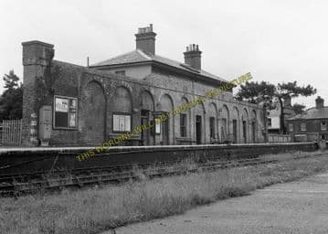 Aldeburgh Railway Station Photo. Leiston & Saxmundham Line. Great Eastern. (11)