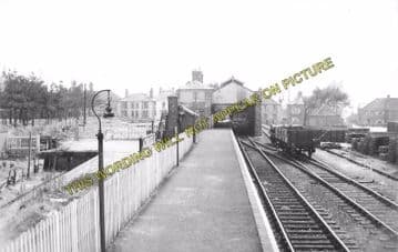 Aldeburgh Railway Station Photo. Leiston & Saxmundham Line. Great Eastern. (16)