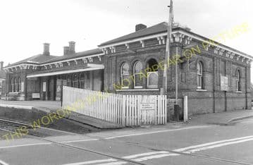 Aldershot North Camp Railway Station Photo. Farnborough - Ash and Guildford (13)