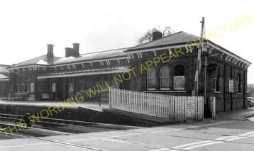 Aldershot North Camp Railway Station Photo. Farnborough - Ash and Guildford (14)
