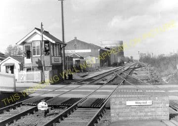 Aldershot North Camp Railway Station Photo. Farnborough - Ash and Guildford (21)