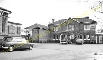 Aldershot North Camp Railway Station Photo. Farnborough - Ash and Guildford (31)