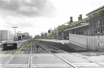 Aldershot North Camp Railway Station Photo. Farnborough - Ash and Guildford (33)