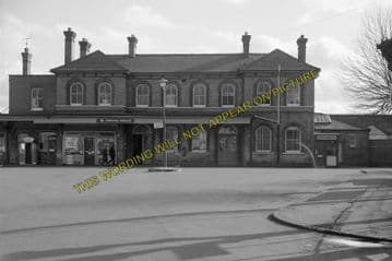 Aldershot Town Railway Station Photo.North Camp & Ash Vale - Farnham. L&SWR (10)