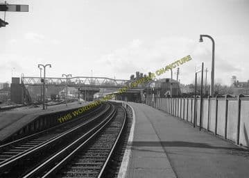 Aldershot Town Railway Station Photo.North Camp & Ash Vale - Farnham. L&SWR (19)