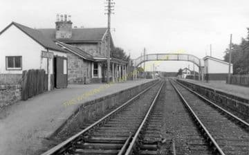 Alness Railway Station Photo. Novar - Invergordon. Dingwall to Delny Line. (3)