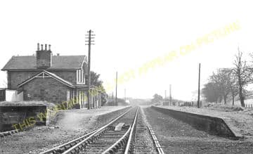 Alness Railway Station Photo. Novar - Invergordon. Dingwall to Delny Line. (5)