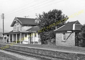 Alness Railway Station Photo. Novar - Invergordon. Dingwall to Delny Line. (9)