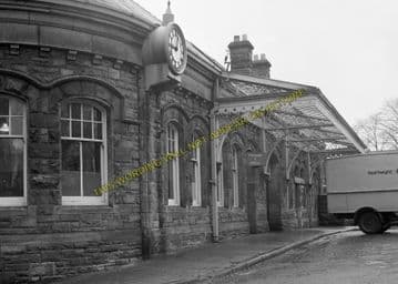 Alnwick Railway Station Photo. Warkworth to Alnmouth and Longhoughton. (20)