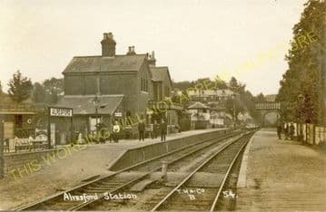 Alresford Railway Station Photo. Ropley - Itchen Abbas. Alton to Winchester (24)