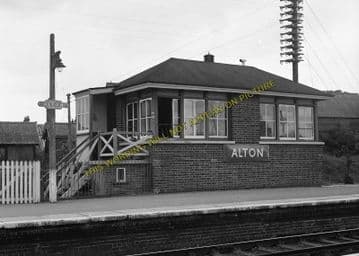 Alton Railway Station Photo. Bentley to Bentworth, Medstead and Tisted Lines (6)