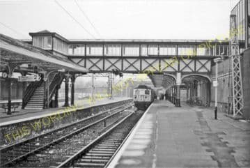 Altrincham & Bowdon Railway Station Photo. Hale - Timperley. MSJ&A. (40)