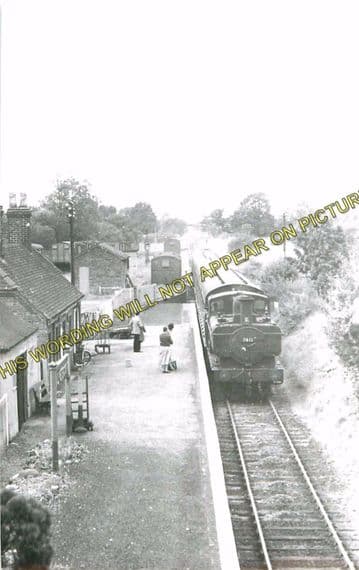 Alvescot Railway Station Photo. Bampton - Kelmscott. Oxford to Fairford Line (6)