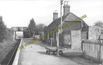 Alvescot Railway Station Photo. Bampton - Kelmscott. Oxford to Fairford Line (7)