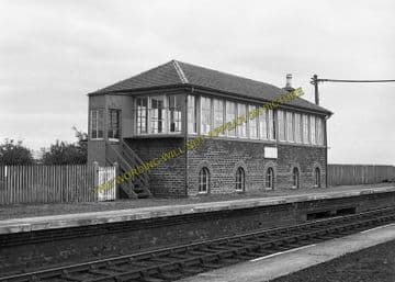 Alyth Junction Railway Station Photo. Ardler - Eassie. Coupar Angus Line. (3)
