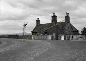 Alyth Junction Railway Station Photo. Ardler - Eassie. Coupar Angus Line. (8)