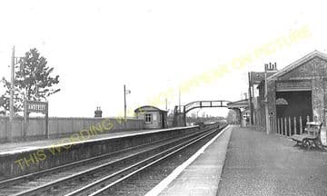 Amberley Railway Station Photo. Pulborough - Arundel. Littlehampton Line. (1)