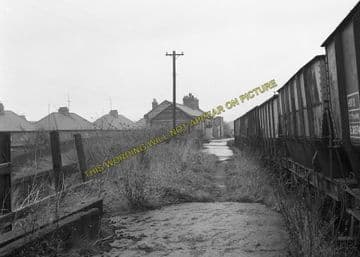 Amble Railway Station Photo. Broomhill and Chevington Line. North Eastern. (5)