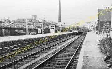 Armley & Wortley Railway Station Photo. Leeds to Bramley and Bradford Line. (2)
