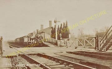 Ascott-under-Wychwood Railway Station Photo. Charlbury - Shipton. (9)