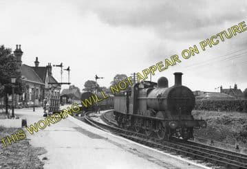 Ashchurch Railway Station Photo. Cleeve to Tewkesbury Bredon and Beckford. (10)..