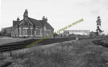 Ashchurch Railway Station Photo. Cleeve to Tewkesbury Bredon and Beckford. (11)