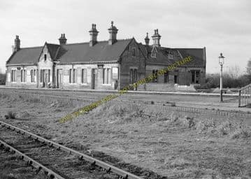 Ashchurch Railway Station Photo. Cleeve to Tewkesbury Bredon and Beckford. (29)