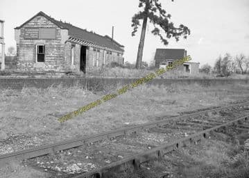 Ashchurch Railway Station Photo. Cleeve to Tewkesbury Bredon and Beckford. (30)
