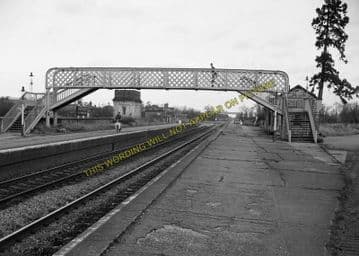 Ashchurch Railway Station Photo. Cleeve to Tewkesbury Bredon and Beckford. (31)
