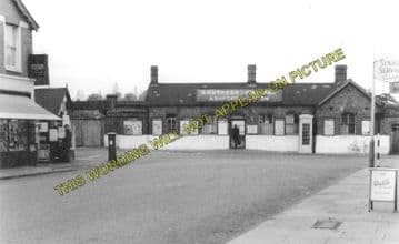 Ashford Railway Station Photo. Feltham - Staines. Twickenham Line. (3)
