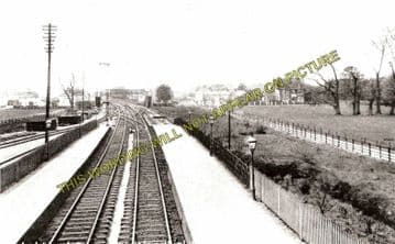 Ashtead Railway Station Photo. Epsom - Leatherhead. Sutton to Effingham Jc. (4)