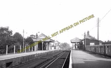 Ashtead Railway Station Photo. Epsom - Leatherhead. Sutton to Effingham Jc. (7)