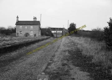 Ashton-Under-Hill Railway Station Photo. Beckford - Hinton. Eversham Line. (6)