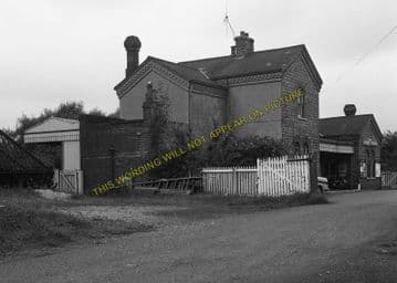 Ashurst Railway Station Photo. Groombridge - Cowden. Edenbridge Line. (10)