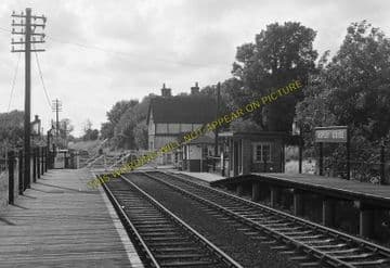 Aspley Guise Railway Station Photo. Woburn Sands - Ridgmont. Bletchley Line. (3)