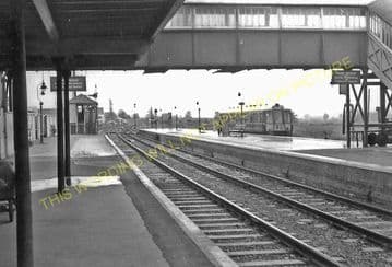 Axminster Railway Station Photo. Chard - Seaton Jct. Yeovil to Honiton Line. (14)